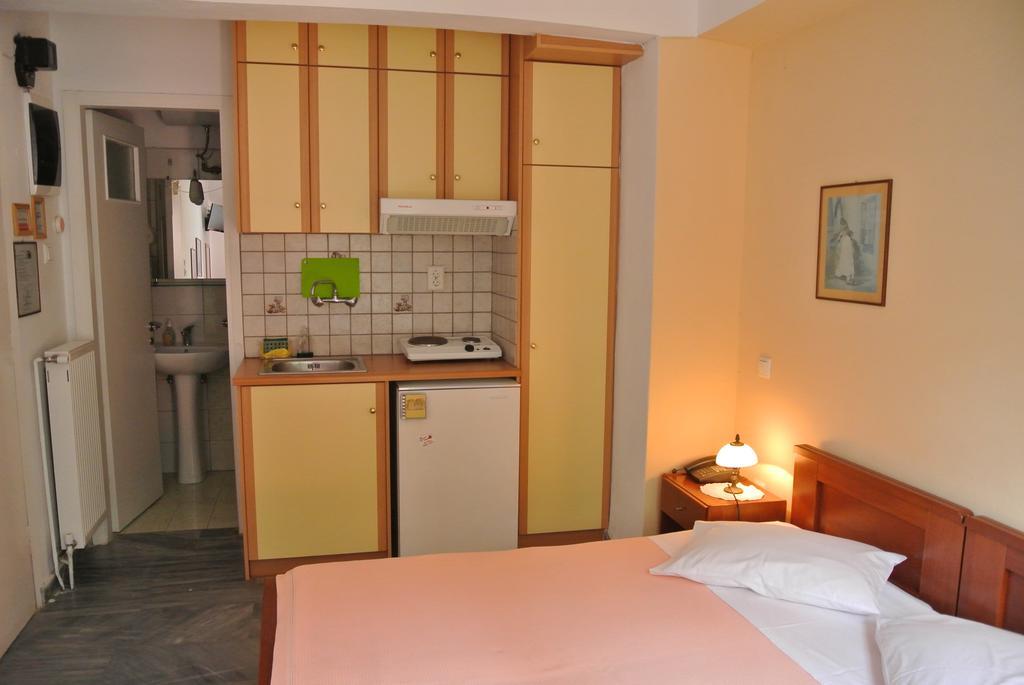 Meltemi Aparthotel Mpatsi Buitenkant foto