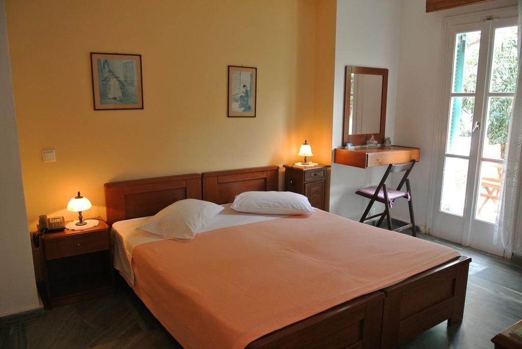Meltemi Aparthotel Mpatsi Buitenkant foto